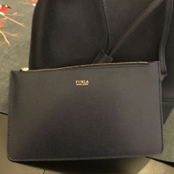 Furla handbag with pouch - Picture 3 of 4